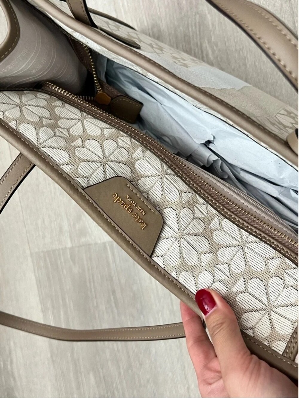 ‼️ON SALE‼️ New Authentic -Kate Spade Neutral Floral Canvas Tote With Dust Bag - Picture 14 of 16